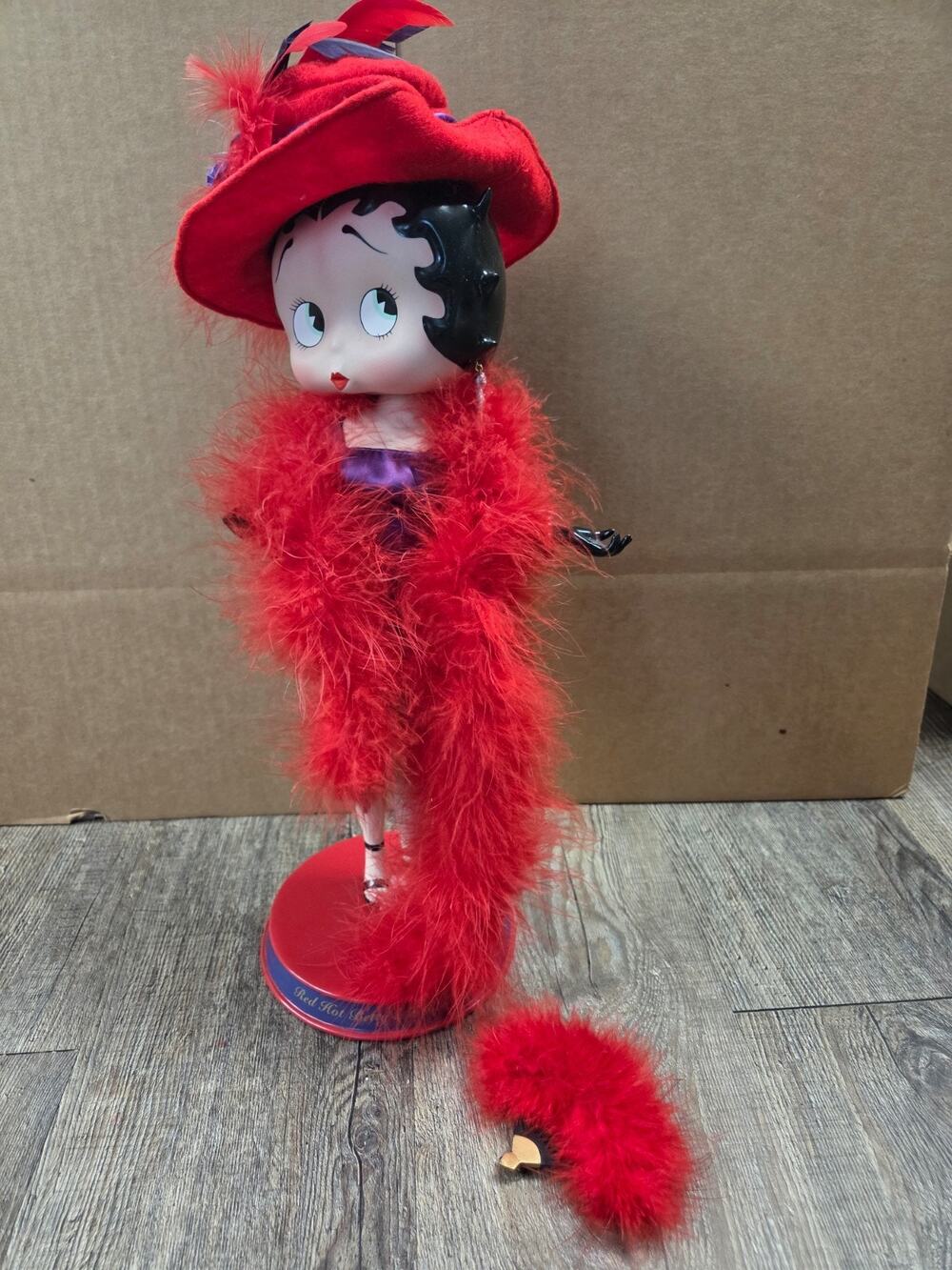 RARE 16" BETTY BOOP Danbury Mint Feather Boa Fan Cocktail Dress Porcelain Doll